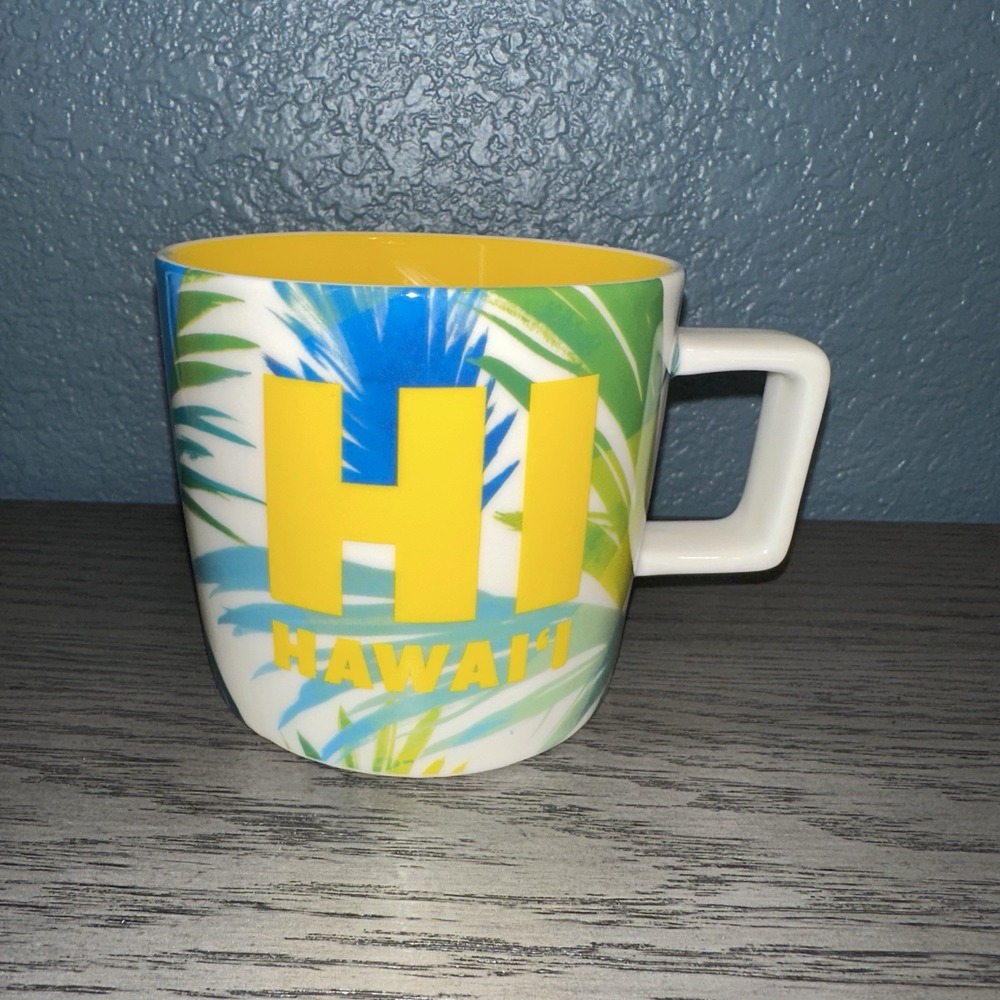2016 Starbucks HAWAII Green Blue Palms‎ Yellow Interior 14oz Coffee Mug Souvenir